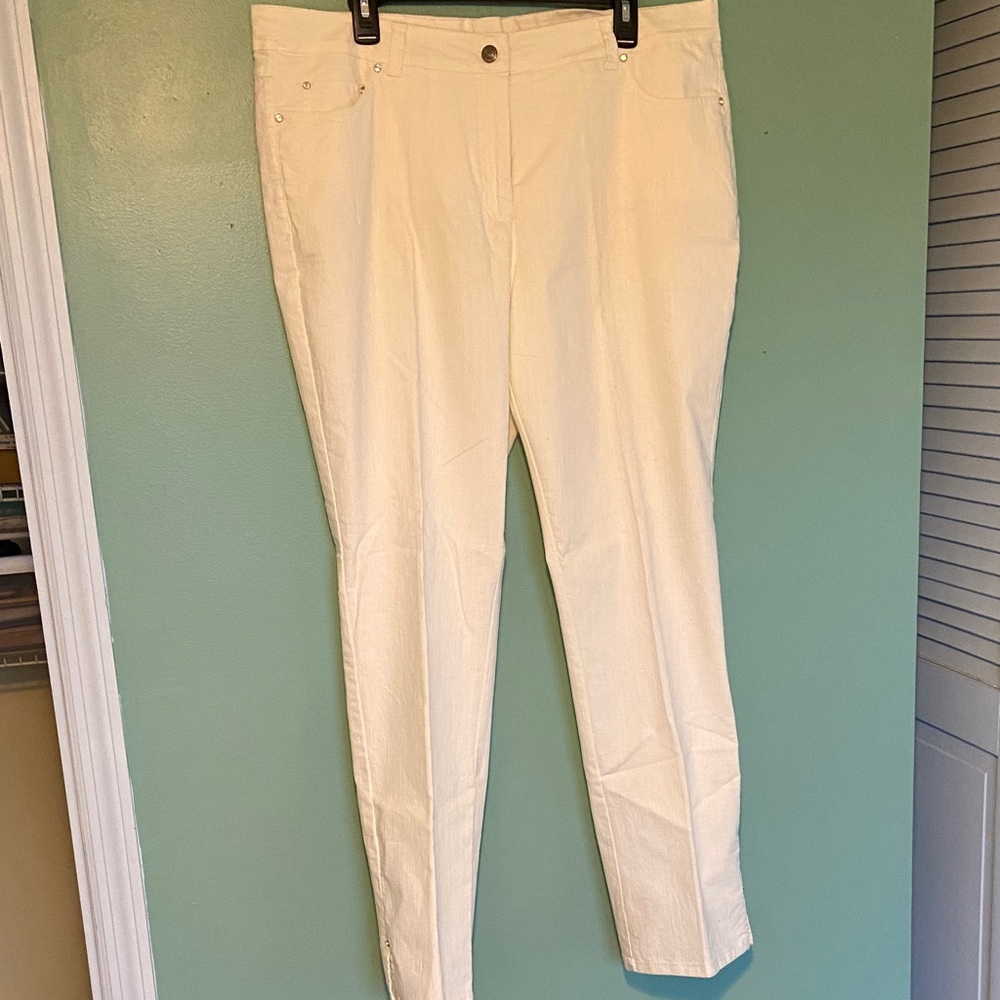 Cathy Daniels Off-White Trousers